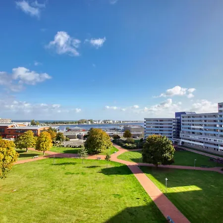 - Haus H, App 0h0606 *