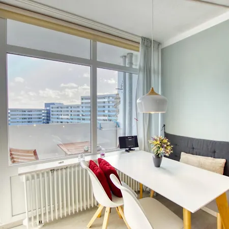 - Haus H, App 0h0606
